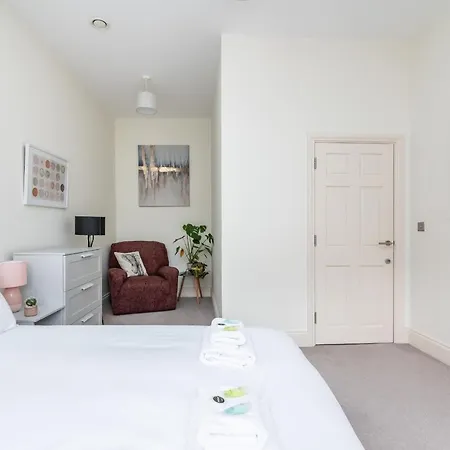 Pass The Keys Hunter House - Spacious & Modern Duplex With Private Parking * York